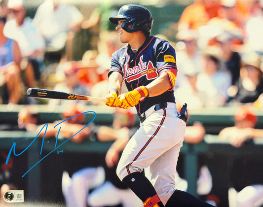Mauricio Dubon Autographed 11x14 Print