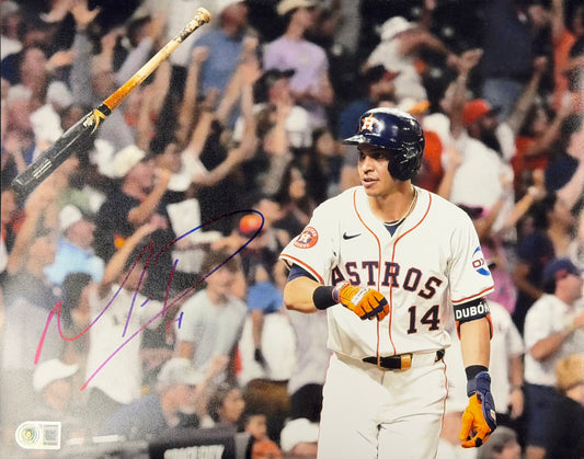 Mauricio Dubon Autographed 11x14 Print