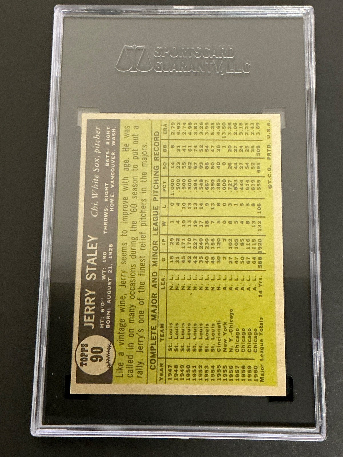 1961 Topps #90 Jerry Staley White Sox SGC 8 NM/MT 013