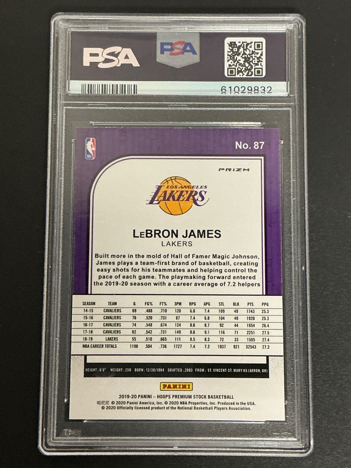 2019 Hoops Premium Stock #87 LeBron James Green Prizm PSA 9 MINT 832