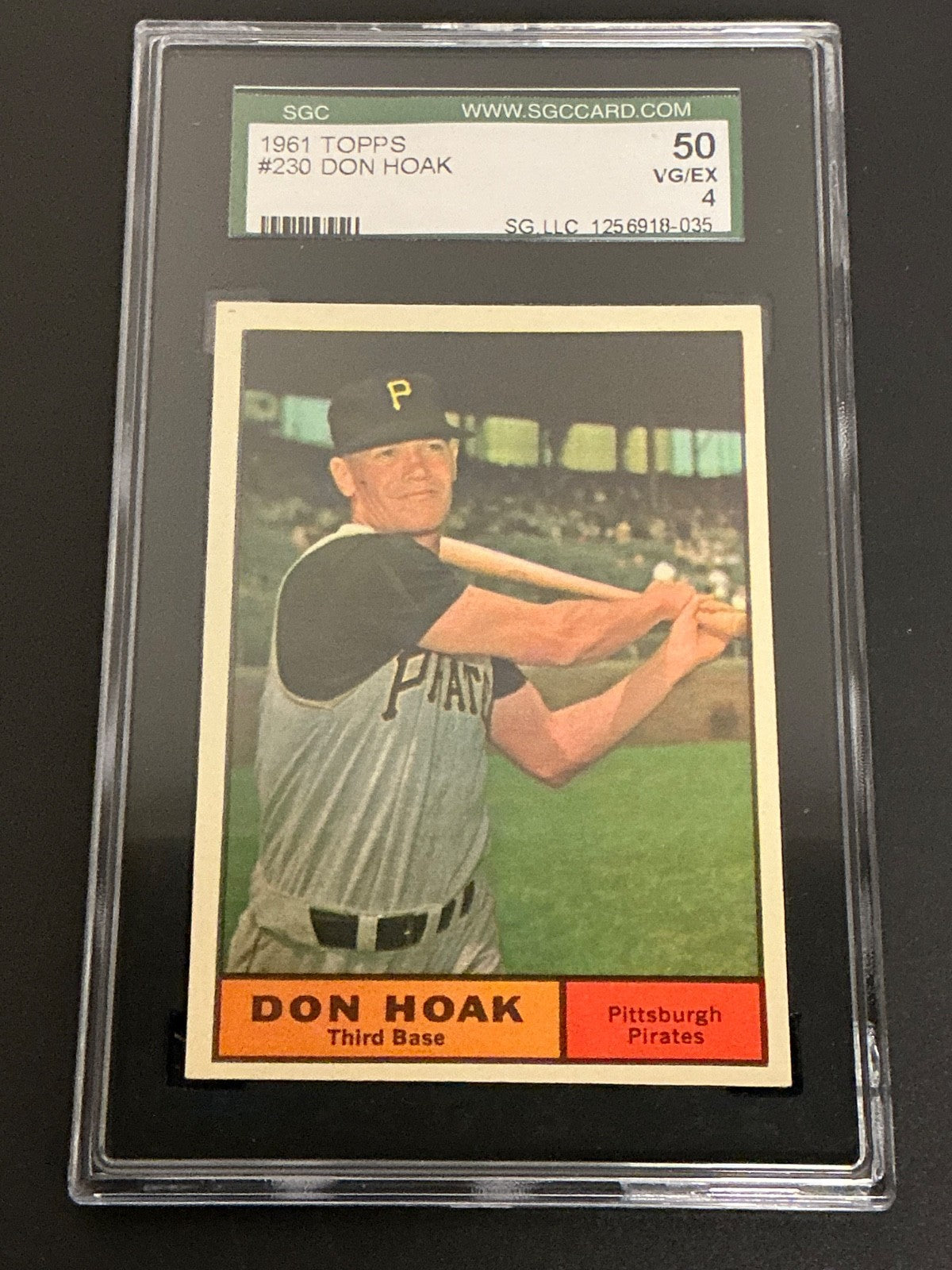 1961 Topps #230 Don Hoak Pirates SGC 4 VG/EX 035