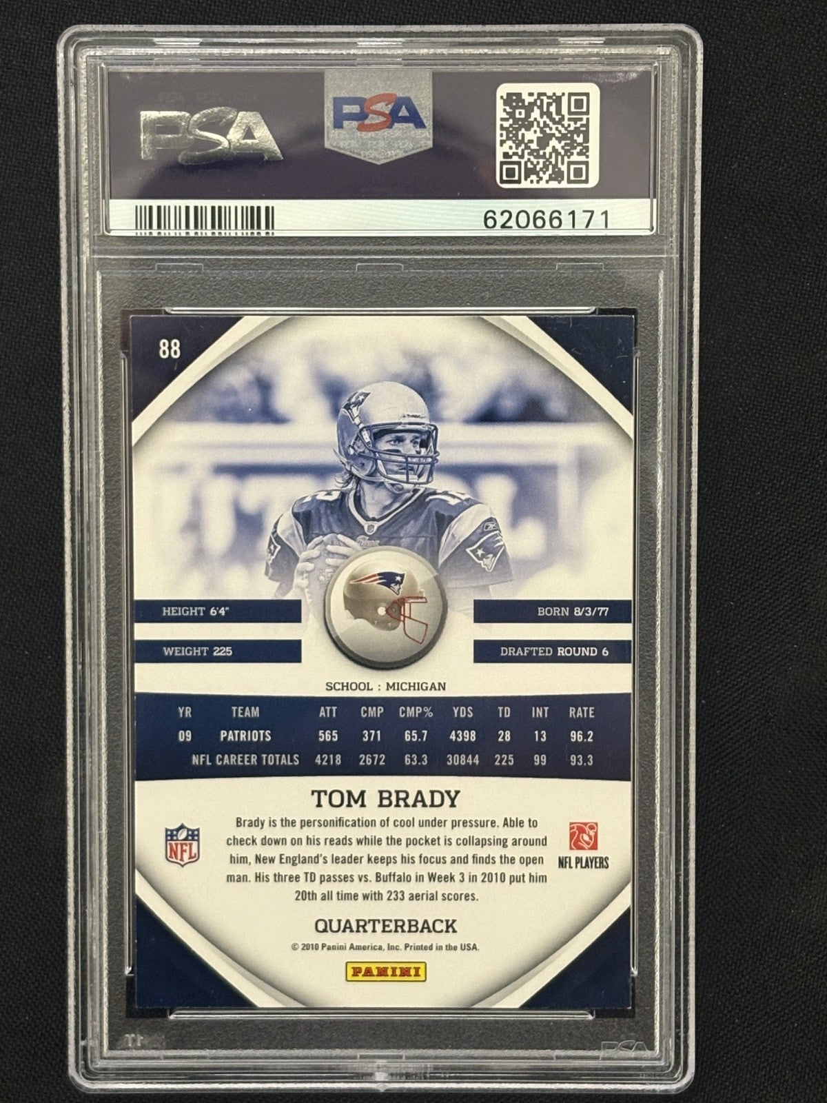 2010 Panini Gridiron Gear #88 Tom Brady PSA 8 NM-MT 171