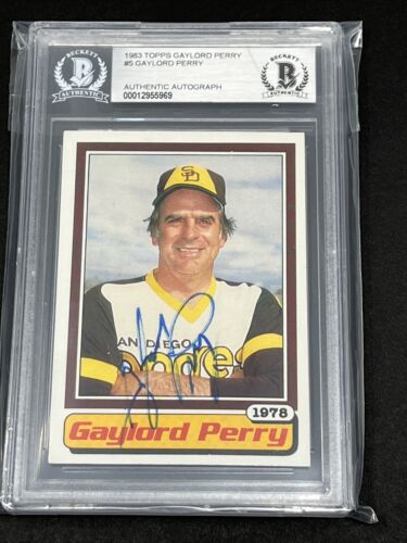 1983 Topps #5 Gaylord Perry Padres slabbed Signed Card BAS Beckett